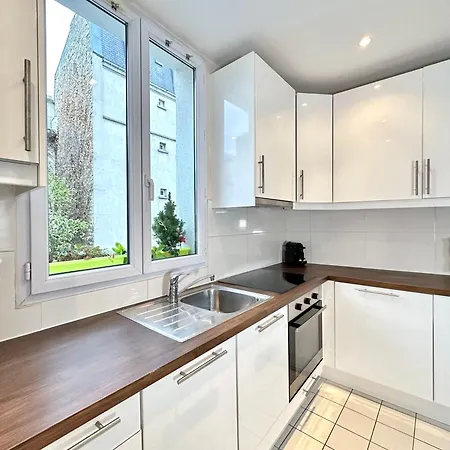 Апартаменты Spacious Flat Near Porte De Versailles