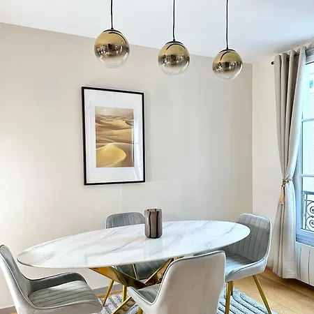 Spacious Flat Near Porte De Versailles Paris