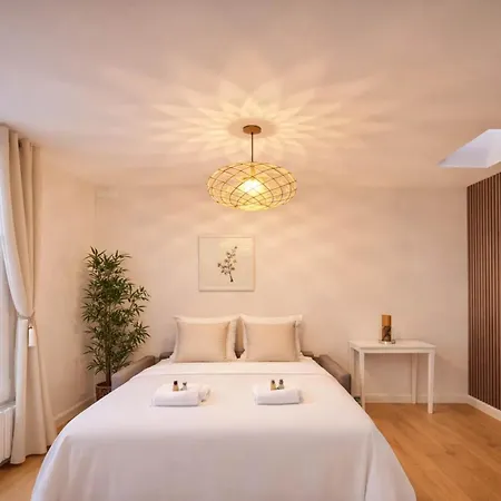 - Premium For 5 Near Montparnasse Paříž